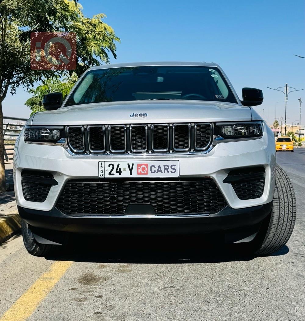 جیپ گراند شیرۆکی